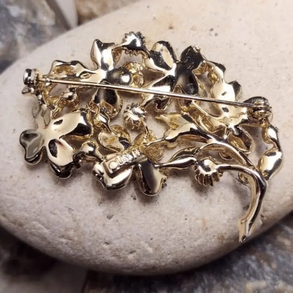 Lisner Dogwood Pearl Flower Gold tone Brooch Pin Vintage